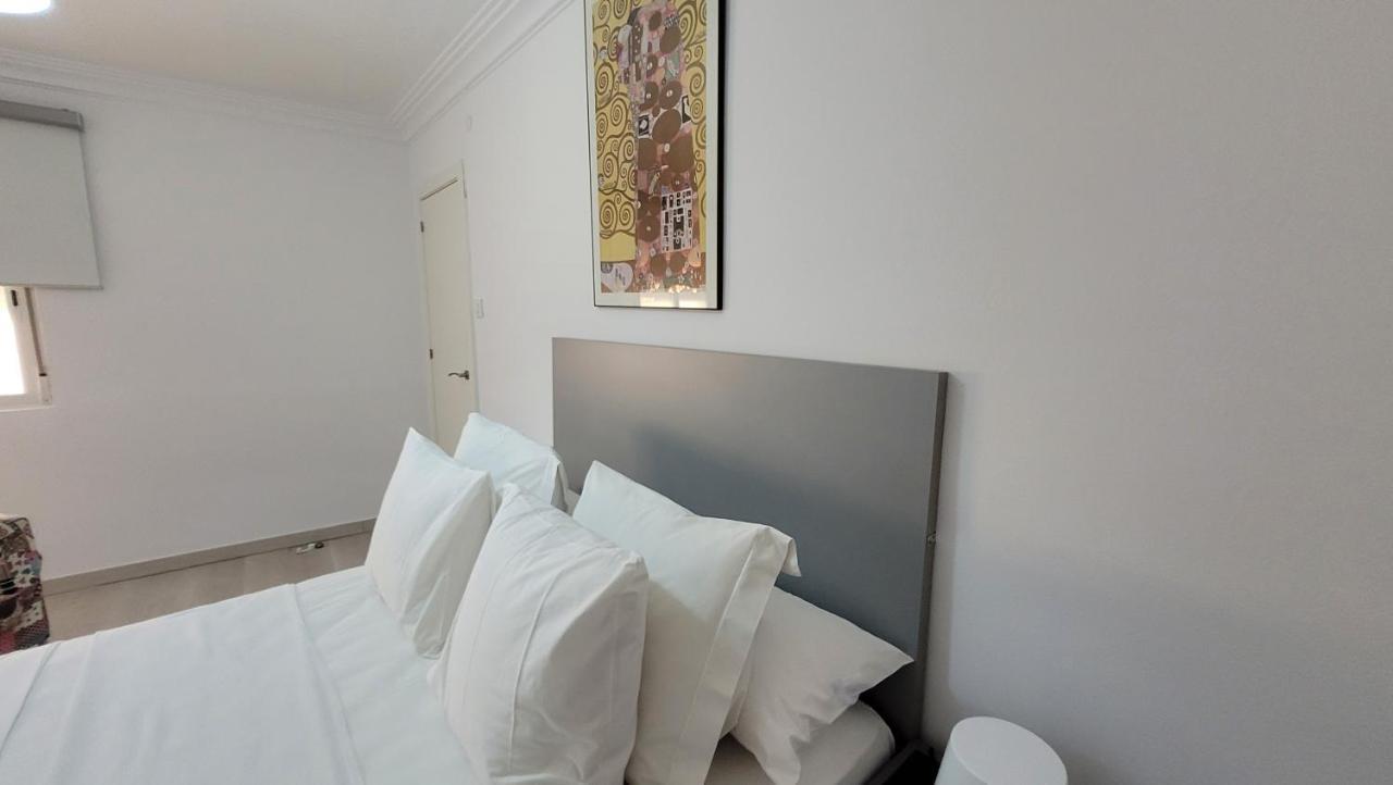 APARTAMENTS B O D CoLLBLANC L'Hospitalet de Llobregat Exterior foto